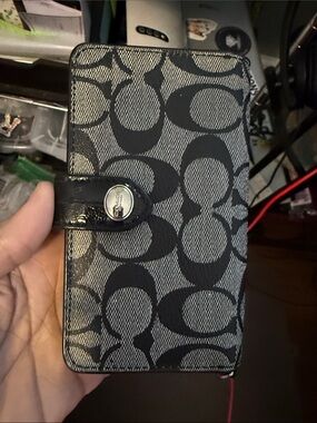 Coach Black Signature Canvas Wallet Phone Case with Logo Snap